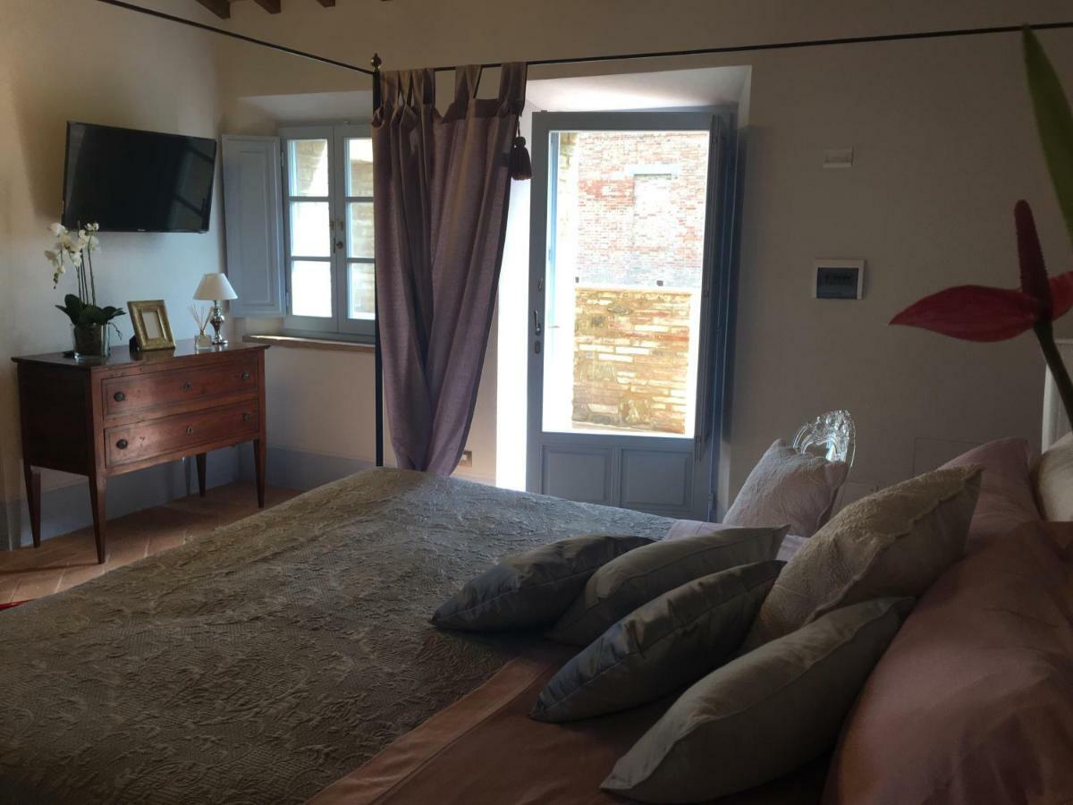 Cordella In Montalcino Wine Resort Exterior photo